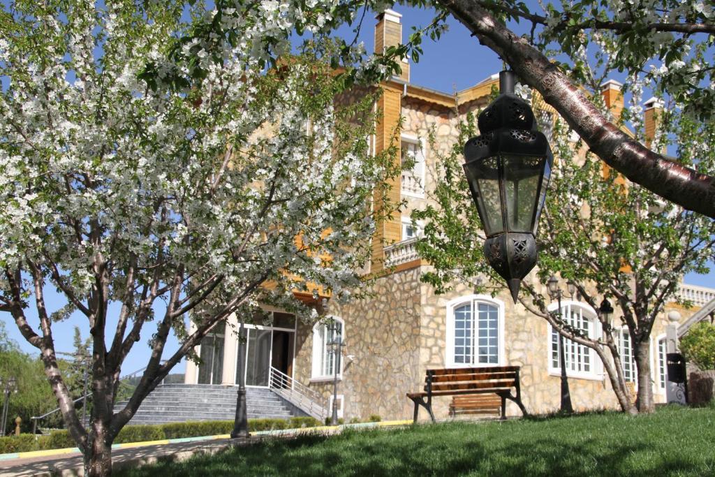Le Palais Des Cerisiers 호텔 아즈루 외부 사진